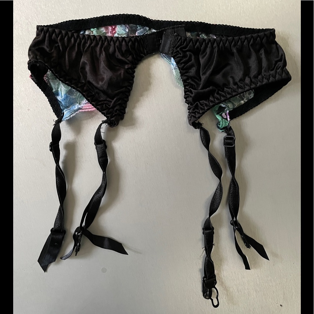 Vintage floral lace garter belt Small - Picture 9 of 13
